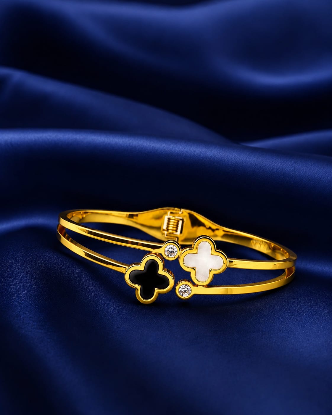 Luxury Clover Stainless Steel Bangle Bracelet LT-787